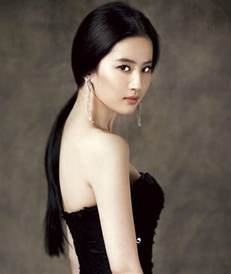 liu yifei personal life